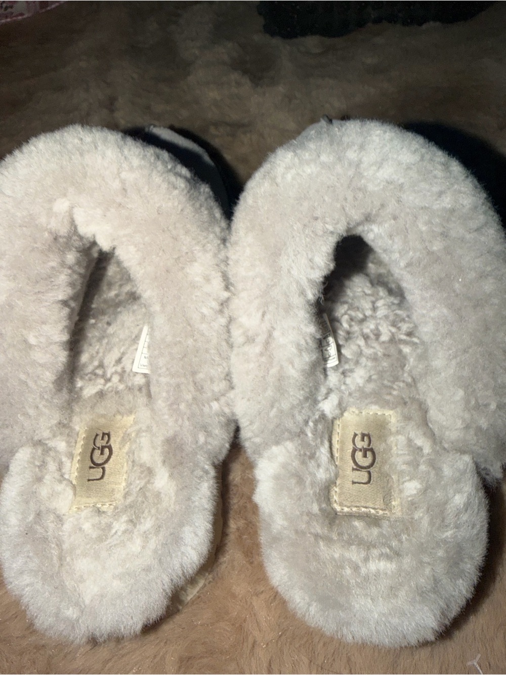 UGG Women’s Light Gray Suede Shearling Slip-On Clog - Picture 4 of 4
